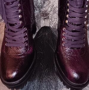 NWOT - Vince Camuto Ermania Crinkle Leather Platform Boots Size 10